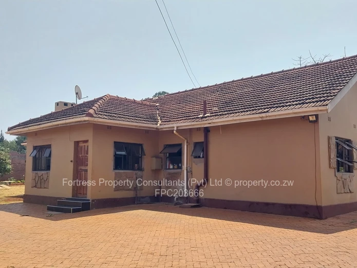 Upmarket Real Estate  (Sole Mandate)