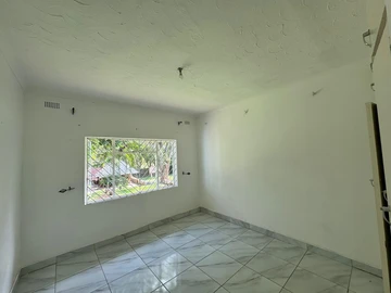 8 Bedroom House
