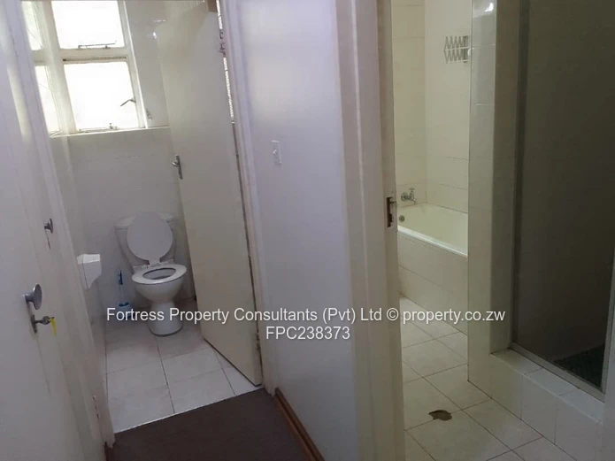 ARLINGTON COURT-ASCOT- High end Apartment