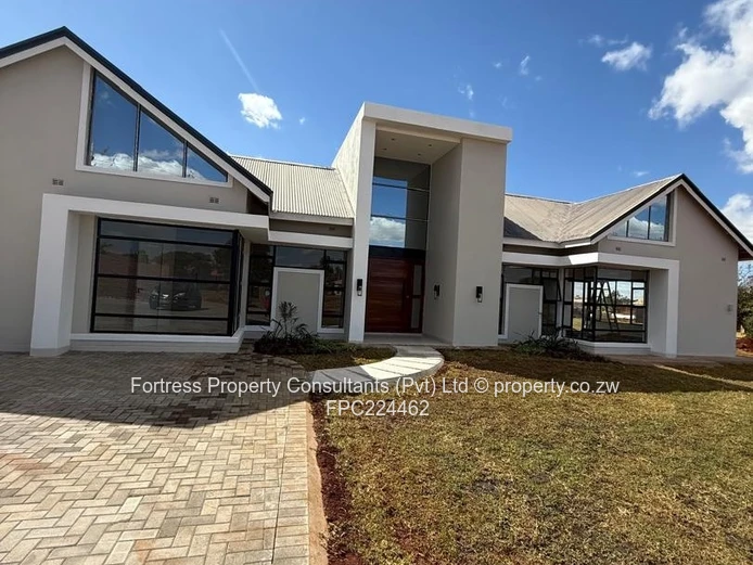 Exquisite newly built family home for sale (Sole Mandate)