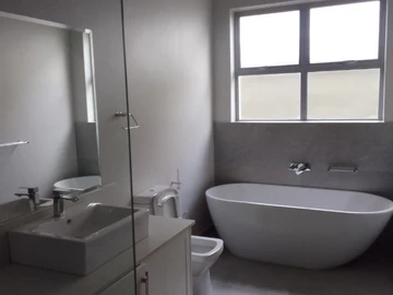 3 Bedroom Garden Flat