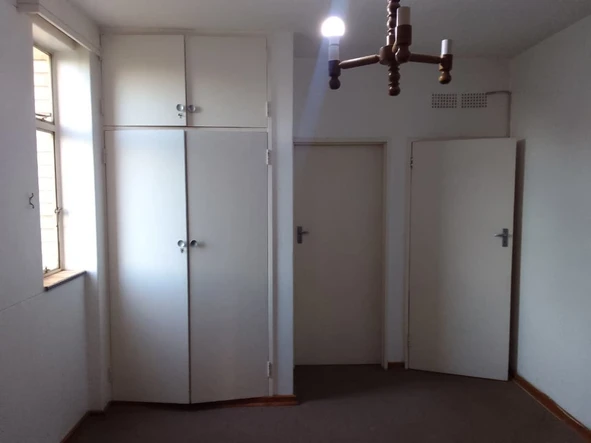 3 Bedroom Flat & Apartment
