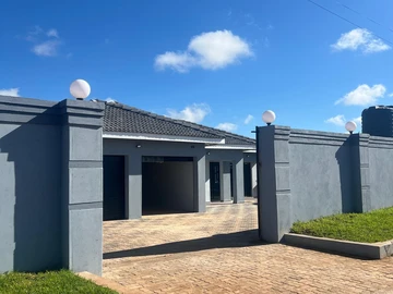 Luxury Dream Home For Sale: Heights Phase 2