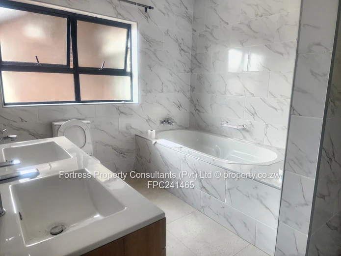 Upmarket Real Estate - Ruwa