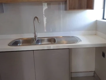 4 Bedroom Flat & Apartment