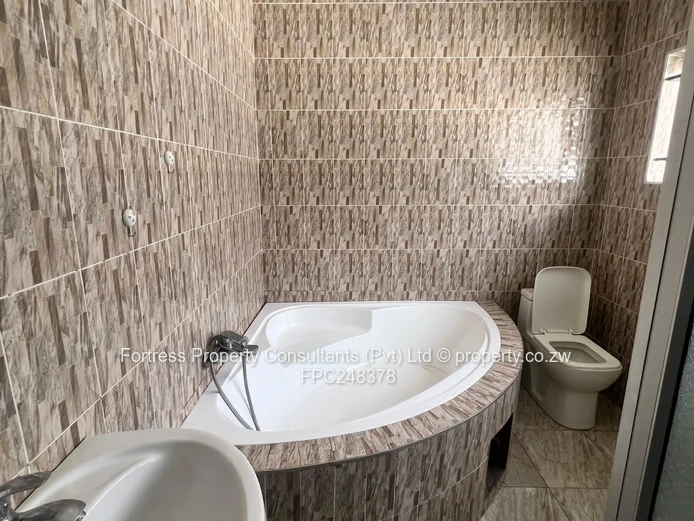 Emerald Hill: 3-Bed Tiled Home w/Solar, Water Tank